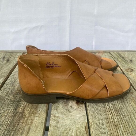 Frye and Co. Tulia Tan Crossband Sandals Size 7M Slip-On Low Heel Comfort Flats - Picture 3 of 7